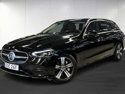 Svart (black) Begagnad 2022 Mercedes C300e Avantgarde Kombi | 349 900 kr (Superpris)