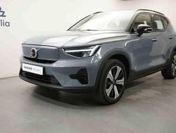 Grå Begagnad 2023 Volvo XC40 Single Motor SUV | 344 900 kr