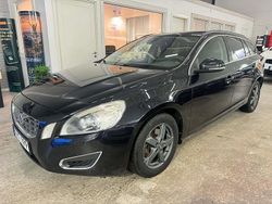 Svart Begagnad 2013 Volvo V60 Momentum Kombi | 94 900 kr (Bra pris)