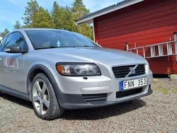 Grå Begagnad 2007 Volvo C30 Kinetic Halvkombi | 35 000 kr (Bra pris)