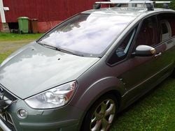 Grå Begagnad 2009 Ford S-MAX S Minibuss | 30 000 kr