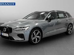 Grå Begagnad 2021 Volvo V60 R-Design Kombi | 419 900 kr (Marknadspris)