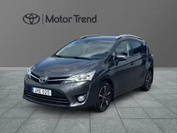 Mörkgrå (grå) Begagnad 2018 Toyota Verso Minibuss | 174 900 kr (Marknadspris)
