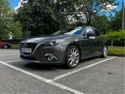 Brun Begagnad 2014 Mazda 3 Inclusive Halvkombi | 49 900 kr (Superpris)