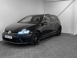 Svart Begagnad 2016 VW Golf VII R Halvkombi | 289 700 kr (Dyr)
