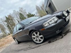 Grå Begagnad 2001 Volvo S80 Sedan | 5 000 kr (Superpris)