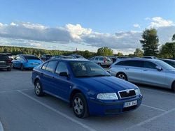Blå Begagnad 2004 Skoda Octavia Tour Halvkombi | 22 500 kr (Marknadspris)