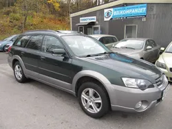 Mörkgrön Begagnad 2004 Subaru Outback SUV | 29 900 kr (Marknadspris)
