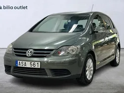 Grön Begagnad 2007 VW Golf Plus Cross Minibuss | 59 900 kr (Marknadspris)