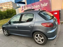 Grå Begagnad 2006 Peugeot 206 Halvkombi | 16 000 kr (Dyr)