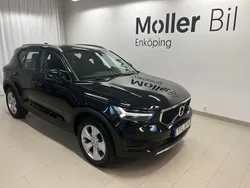 Svart Begagnad 2022 Volvo XC40 Momentum SUV | 319 000 kr (Marknadspris)