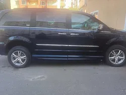 Svart Begagnad 2011 Chrysler Town & Country Minibuss | 69 000 kr (Lite dyr)