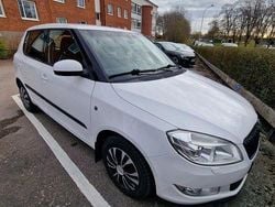 Vit Begagnad 2011 Skoda Fabia Elegance Halvkombi | 45 000 kr (Marknadspris)