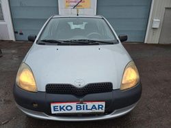 Silver Begagnad 2002 Toyota Yaris Halvkombi | 22 900 kr (Marknadspris)
