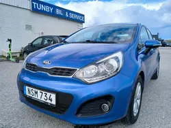 Blå Begagnad 2012 Kia Rio EX Halvkombi | 59 900 kr