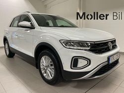 Vit (pure white) Begagnad 2024 VW T-Roc Life SUV | 324 900 kr (Lite dyr)