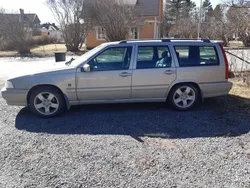 Grå Begagnad 2000 Volvo V70 Standard Kombi | 6 000 kr (Bra pris)