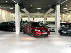 Röd Begagnad 2015 Nissan Pulsar S Halvkombi | 89 900 kr (Marknadspris)
