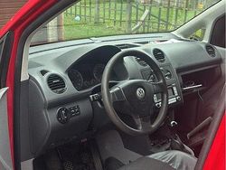 Röd Begagnad 2009 VW Caddy Minibuss | 25 000 kr (Bra pris)