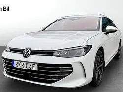 Vit Ny 2025 VW Passat Business Kombi | 534 990 kr (Marknadspris)