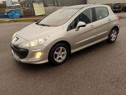 Grå Begagnad 2008 Peugeot 308 S Halvkombi | 29 900 kr (Marknadspris)