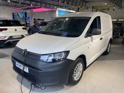 Vit (candyvit) Ny 2025 VW Caddy Minibuss | 324 900 kr (Lite dyr)