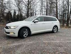 Vit Begagnad 2015 VW Passat Kombi | 87 900 kr (Marknadspris)