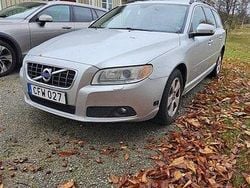 Grå Begagnad 2010 Volvo V70 Momentum Kombi | 20 000 kr