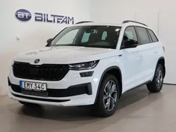 Vit Begagnad 2023 Skoda Kodiaq SportLine SUV | 419 900 kr (Marknadspris)