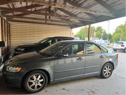 Grå Begagnad 2009 Volvo S40 Momentum Sedan | 36 000 kr (Superpris)