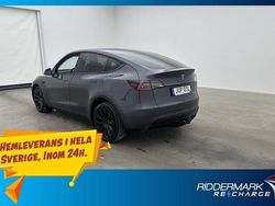 Grå Begagnad 2021 Tesla Model Y Long Range AWD SUV | 329 800 kr (Lite dyr)