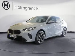 Grå Begagnad 2025 BMW 120 M Sport Halvkombi | 388 800 kr
