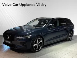 Blå Begagnad 2023 Volvo V60 Plus Kombi | 349 900 kr (Marknadspris)