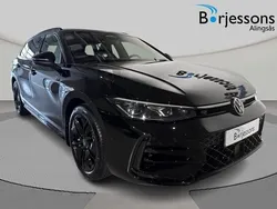 Svart Ny 2025 VW Passat R-line Kombi | 564 900 kr (Marknadspris)