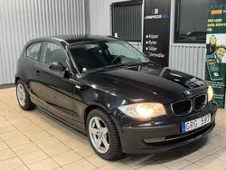 Svart Begagnad 2008 BMW 116 Advantage Halvkombi | 64 900 kr (Marknadspris)
