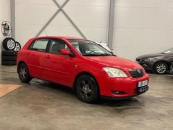 Röd Begagnad 2002 Toyota Corolla Halvkombi | 39 900 kr (Marknadspris)