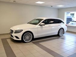 Vit Begagnad 2021 Mercedes C200 Avantgarde Kombi | 209 900 kr (Marknadspris)