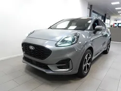 Grå (solar silver metallic) Ny 2025 Ford Puma ST-Line SUV | 332 400 kr (Marknadspris)