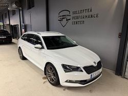 Vit Begagnad 2019 Skoda Superb Business Line Kombi | 219 900 kr (Lite dyr)