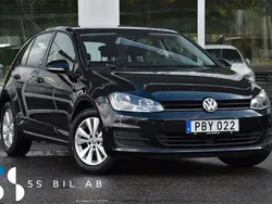 Svart Begagnad 2016 VW Golf VII Halvkombi | 137 900 kr (Marknadspris)