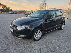 Svart Begagnad 2009 VW Polo Halvkombi | 54 000 kr (Marknadspris)