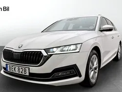 Vit Begagnad 2023 Skoda Octavia Style Kombi | 287 900 kr (Marknadspris)