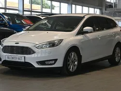 Vit (vit metallic) Begagnad 2016 Ford Focus Titanium Kombi | 89 000 kr (Marknadspris)