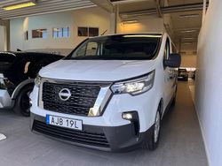 Vit Begagnad 2024 Nissan Primastar Tekna Minibuss | 448 000 kr (Marknadspris)