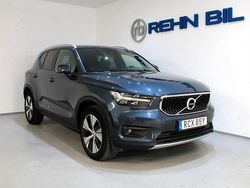 Mörkblå (blå) Begagnad 2020 Volvo XC40 Momentum SUV | 359 000 kr (Dyr)