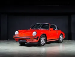 Röd Begagnad 1975 Porsche 911 | 575 000 kr