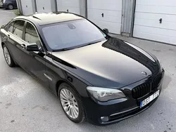 Svart Begagnad 2010 BMW 750 Sedan | 140 000 kr (Marknadspris)