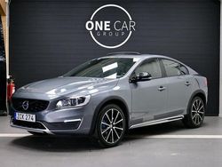Grå Begagnad 2017 Volvo S60 CC Summum Sedan | 214 800 kr (Marknadspris)