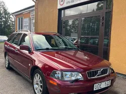 Röd Begagnad 2003 Volvo V40 Kombi | 12 900 kr (Marknadspris)