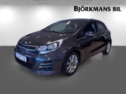 Grå Begagnad 2015 Kia Rio Comfort Halvkombi | 109 900 kr (Marknadspris)
